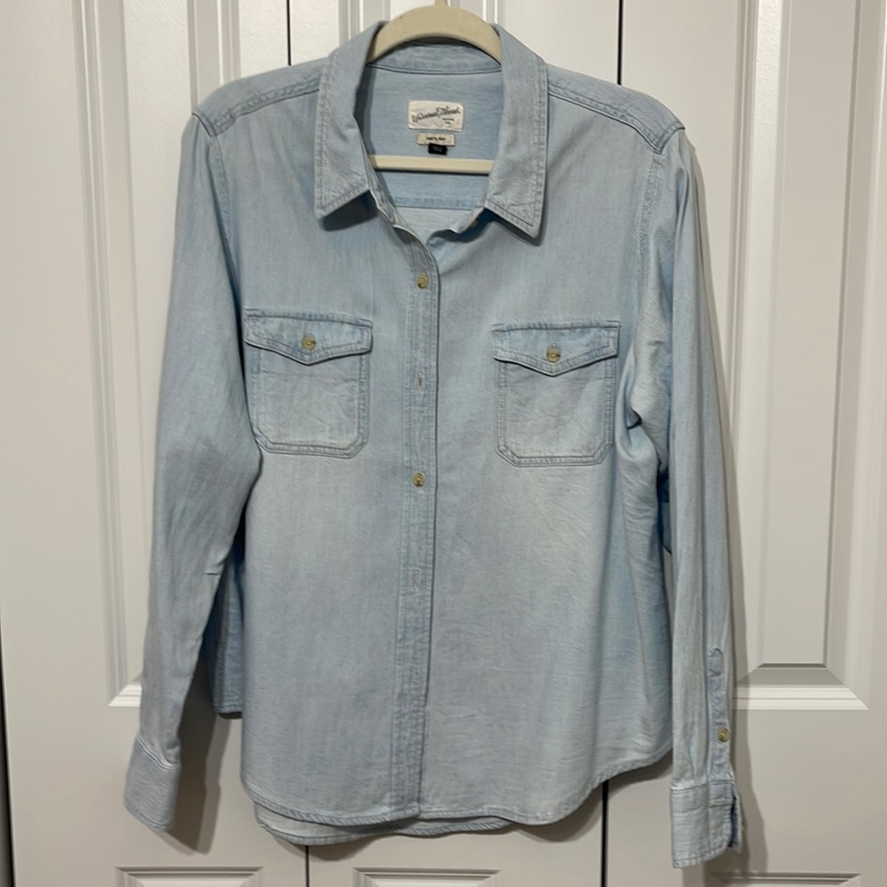 Universal Thread Chambray Button Down - XL